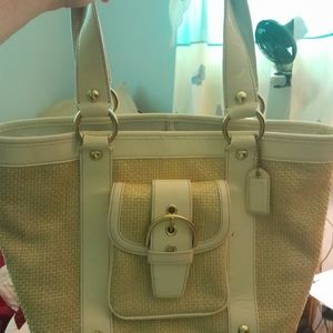 Coach MO768-F11684. Legacy White Leather Woven Straw Purse